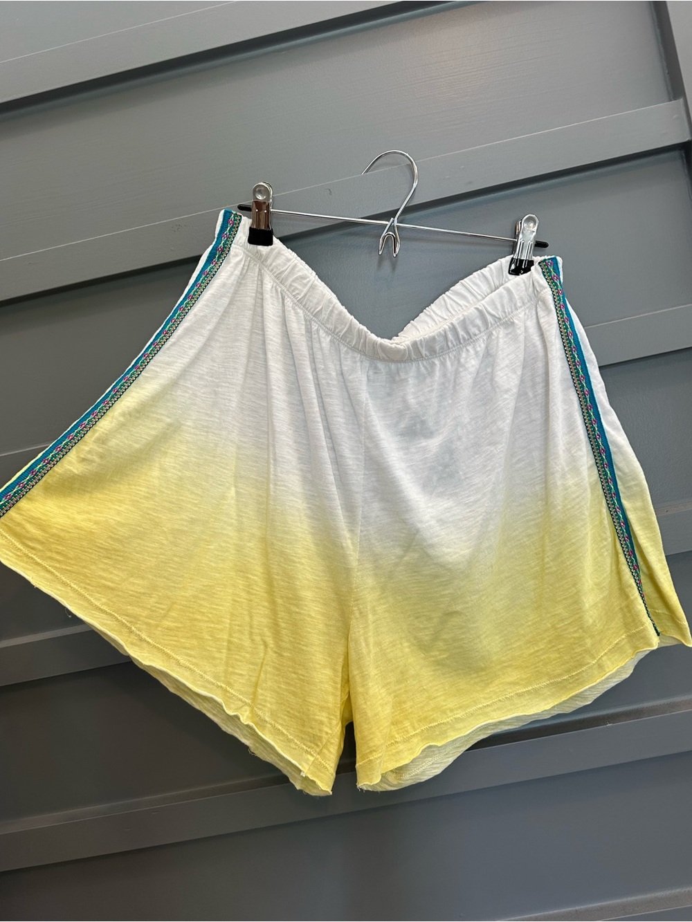 NWOT Pitusa Yellow Ombré Cotton Flowy Beach Shorts w/ Elastic Waist + Trim - L